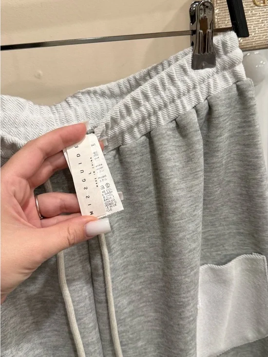 Missguided Wide Leg Sweatpants - Picture 9 of 10